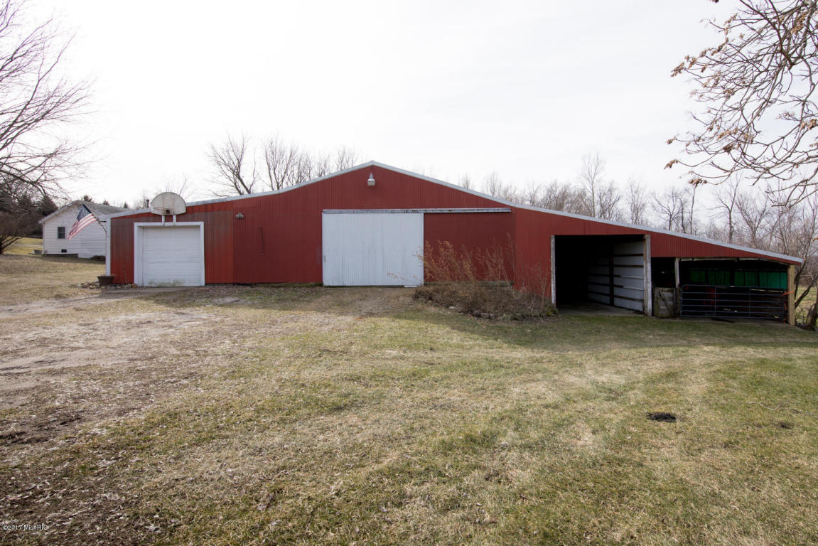 1044 Marsh Rd, Plainwell, MI 49080 photo 3