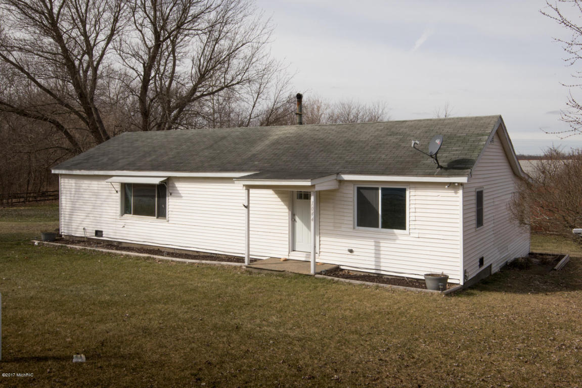 1044 Marsh Rd, Plainwell, MI 49080 photo 1