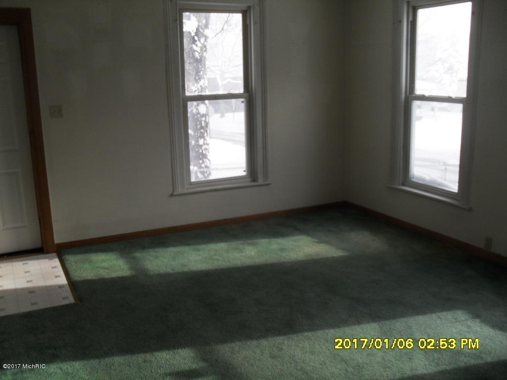 301 Main St, Buchanan, MI 49107 photo 10