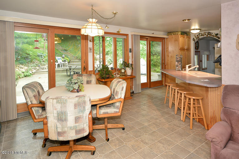 26 Pine Rd, Plainwell, MI 49080 photo 8