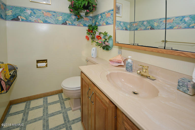 26 Pine Rd, Plainwell, MI 49080 photo 15