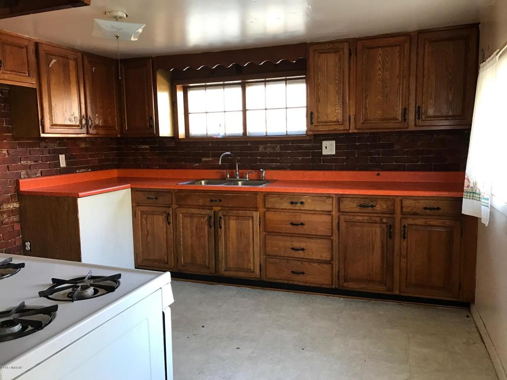 311 S 3rd Ave, Big Rapids, MI 49307 photo 11