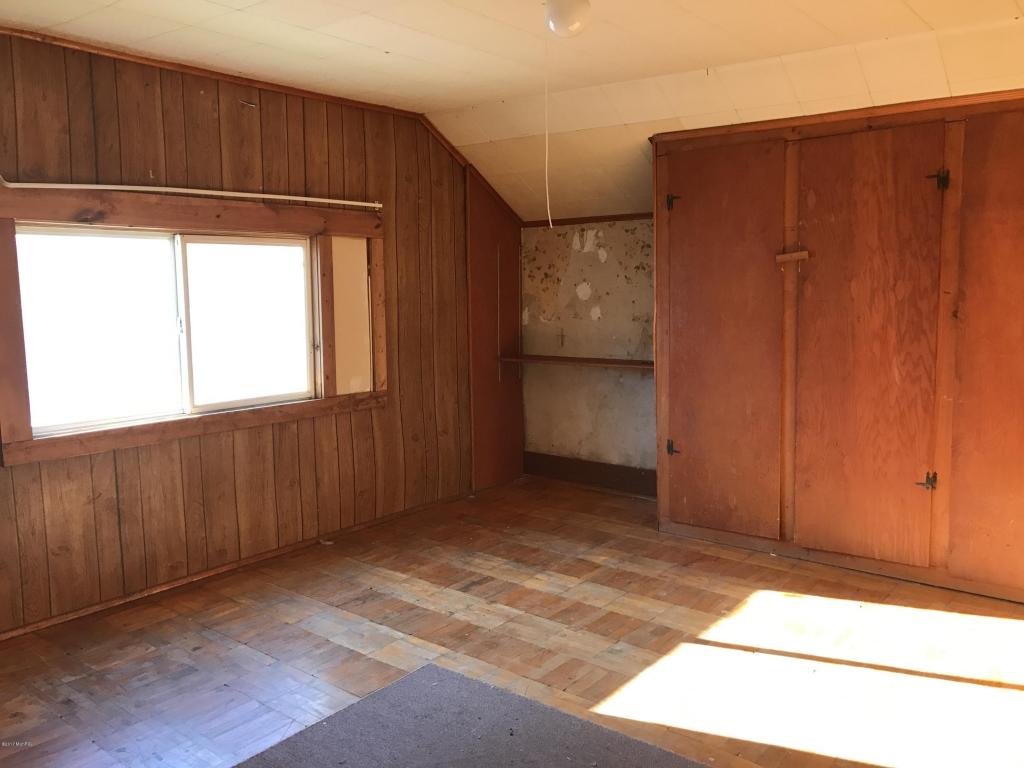 311 S 3rd Ave, Big Rapids, MI 49307 photo 38