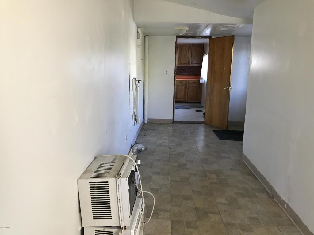 311 S 3rd Ave, Big Rapids, MI 49307 photo 9