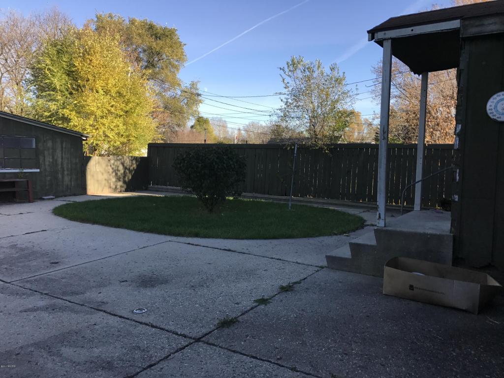 311 S 3rd Ave, Big Rapids, MI 49307 photo 6