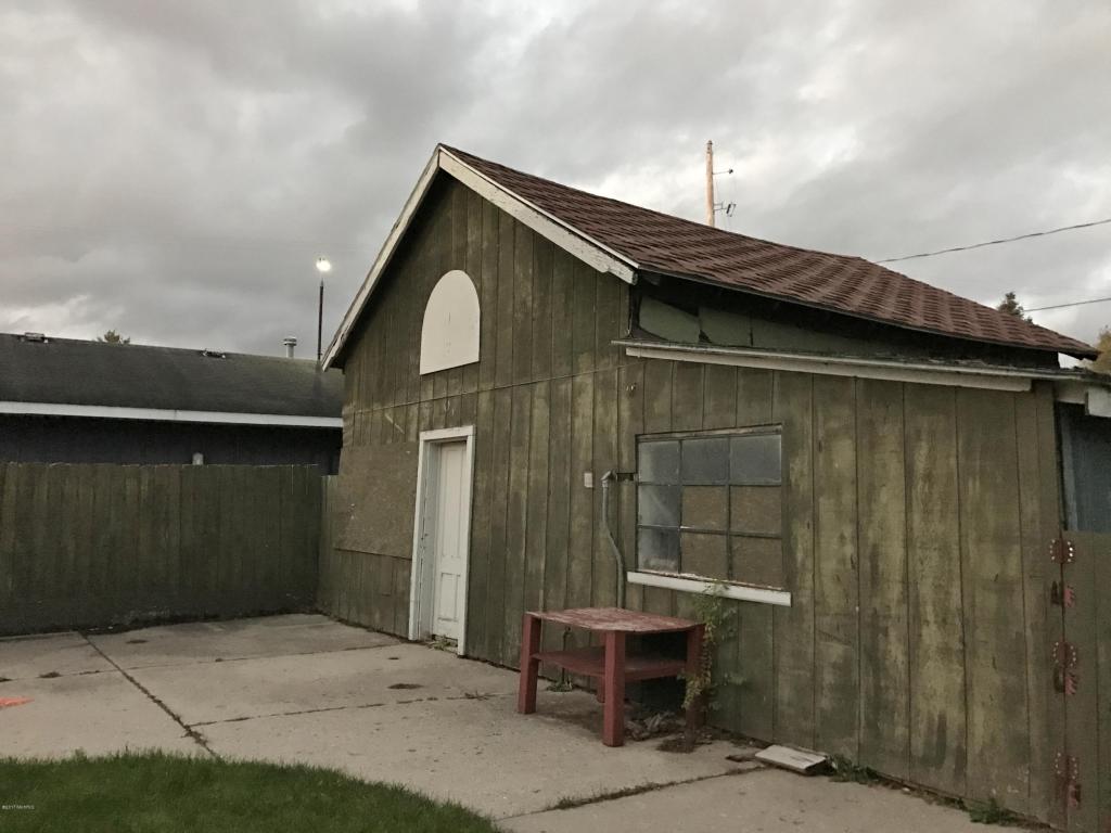 311 S 3rd Ave, Big Rapids, MI 49307 photo 5