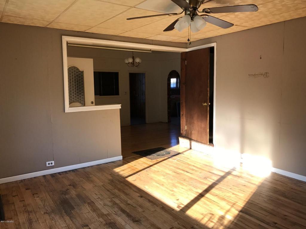 311 S 3rd Ave, Big Rapids, MI 49307 photo 42