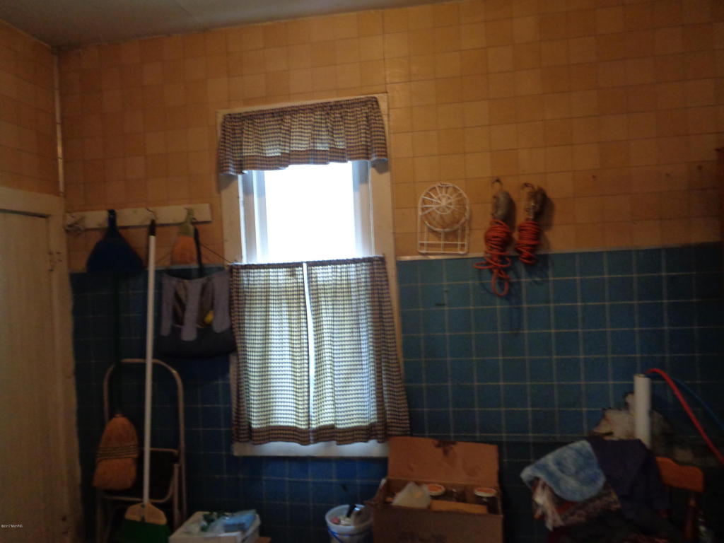 107 Carpenter St, Waldron, MI 49288 photo 7