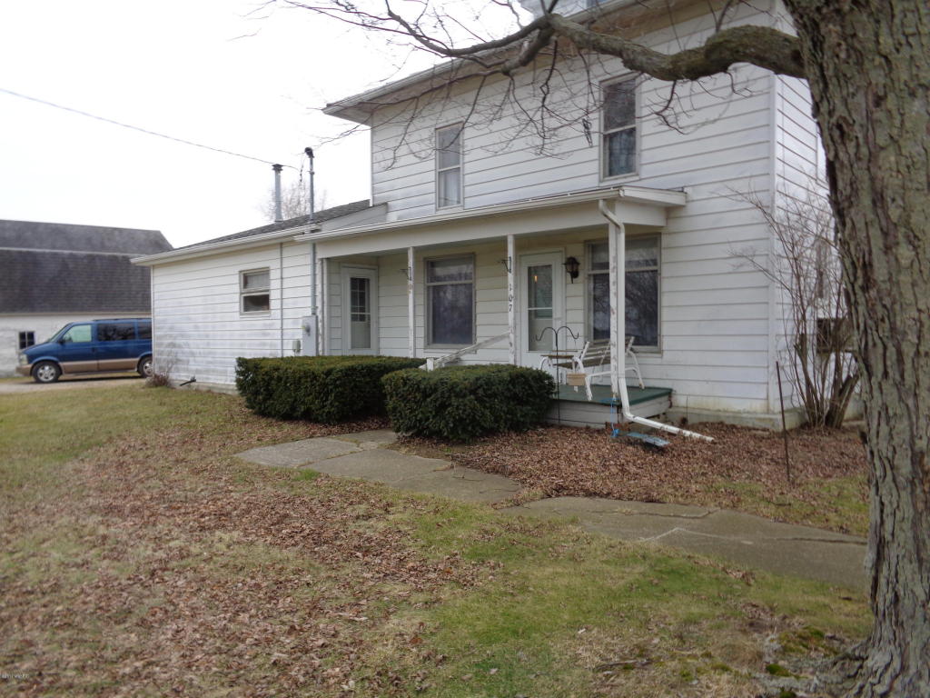 107 Carpenter St, Waldron, MI 49288 photo 1