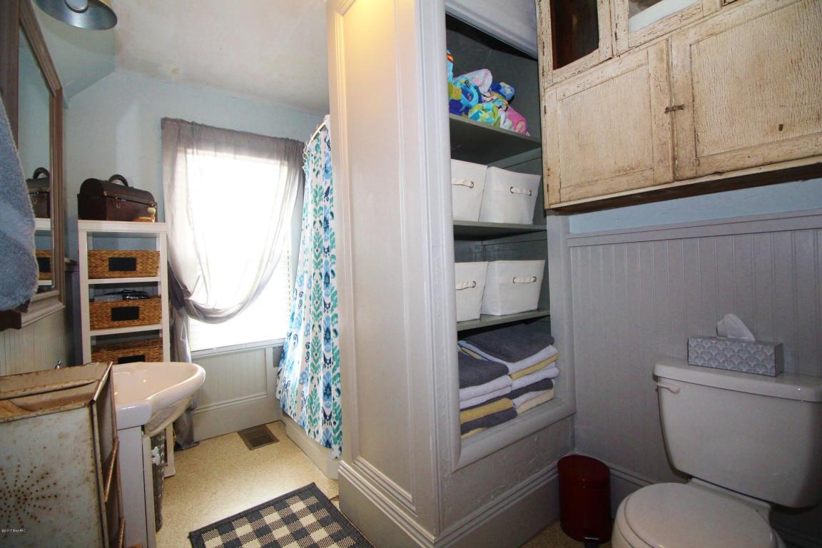 105 W Third St, Buchanan, MI 49107 photo 22