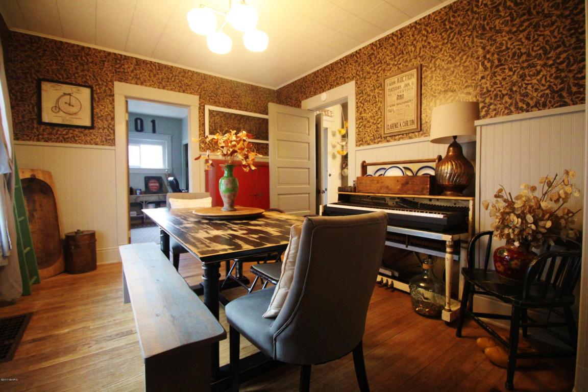 105 W Third St, Buchanan, MI 49107 photo 8