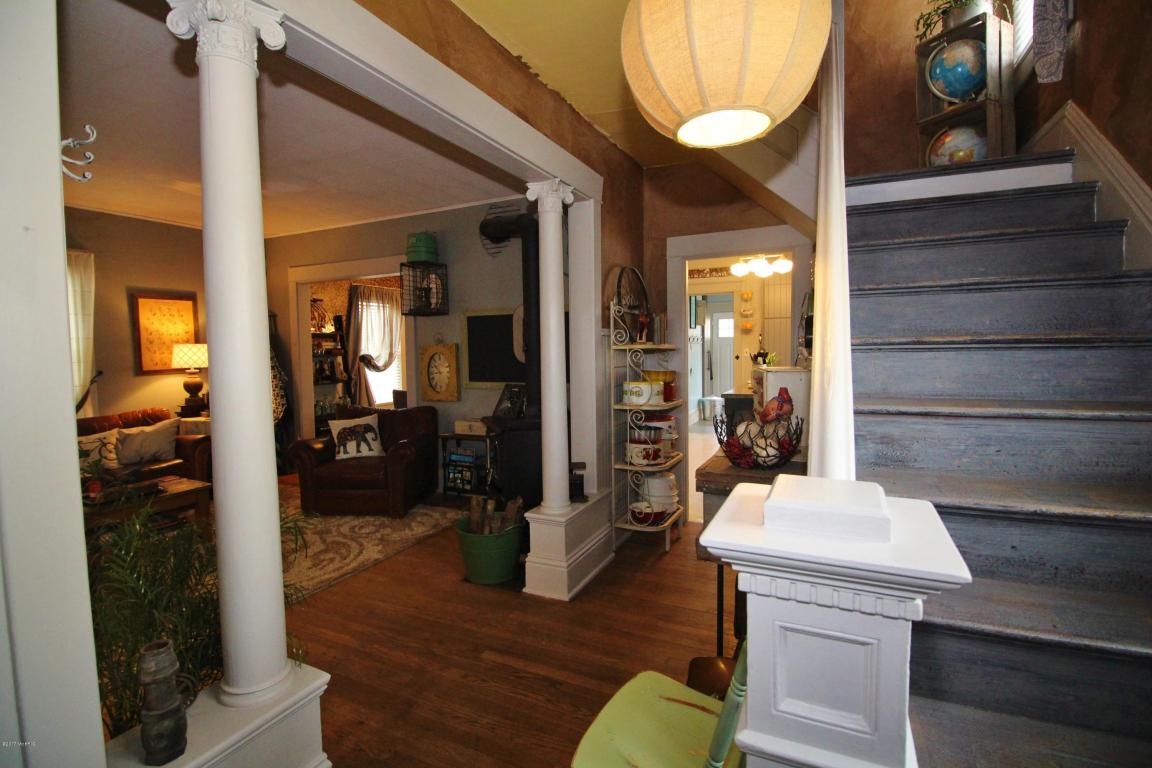 105 W Third St, Buchanan, MI 49107 photo 5