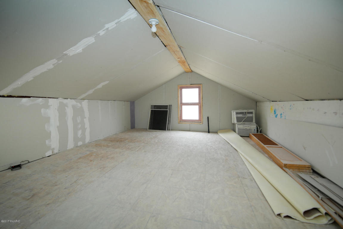 564 White Pigeon St, Constantine, MI 49042 photo 15