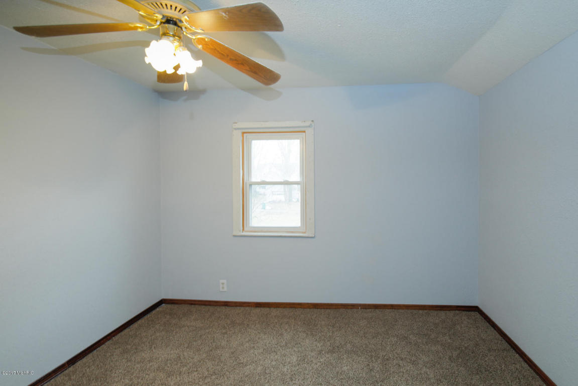 564 White Pigeon St, Constantine, MI 49042 photo 14