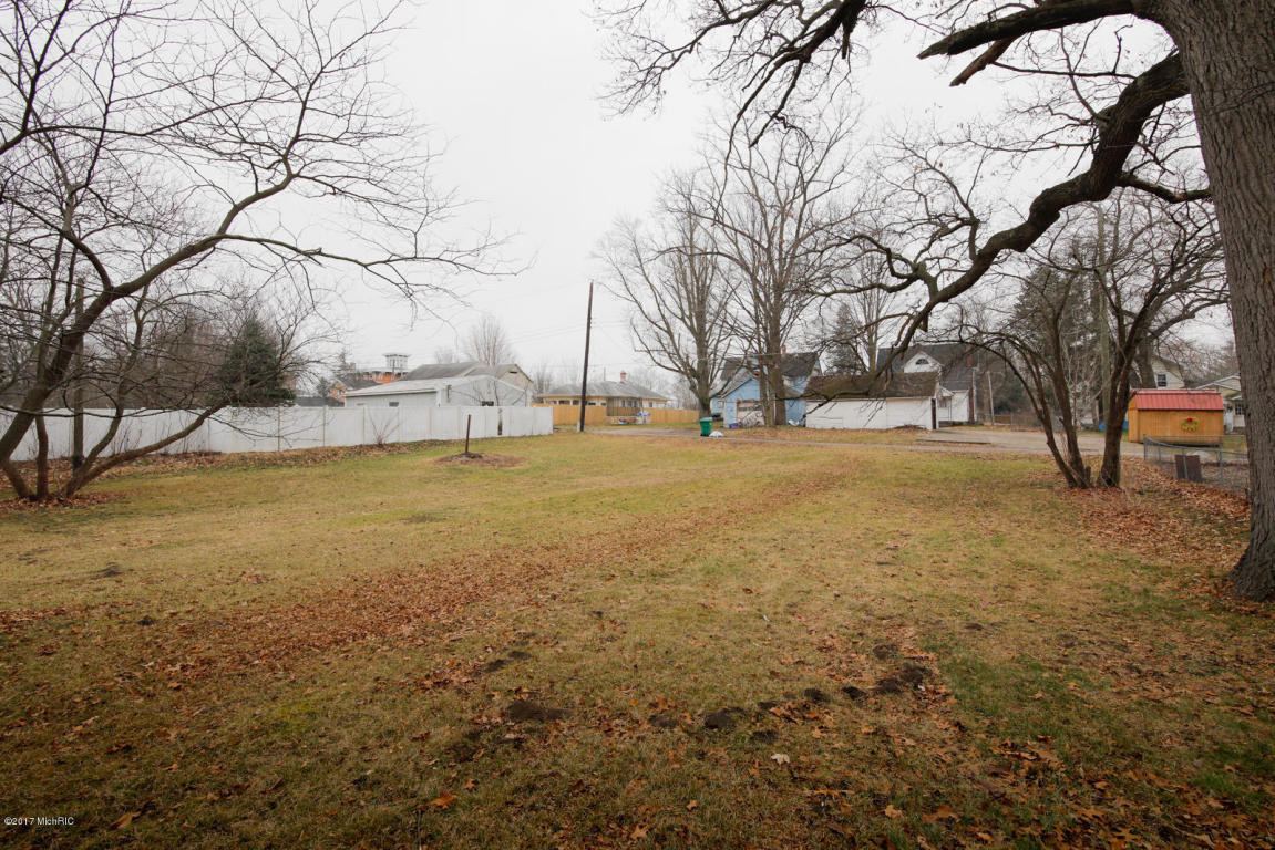 564 White Pigeon St, Constantine, MI 49042 photo 18