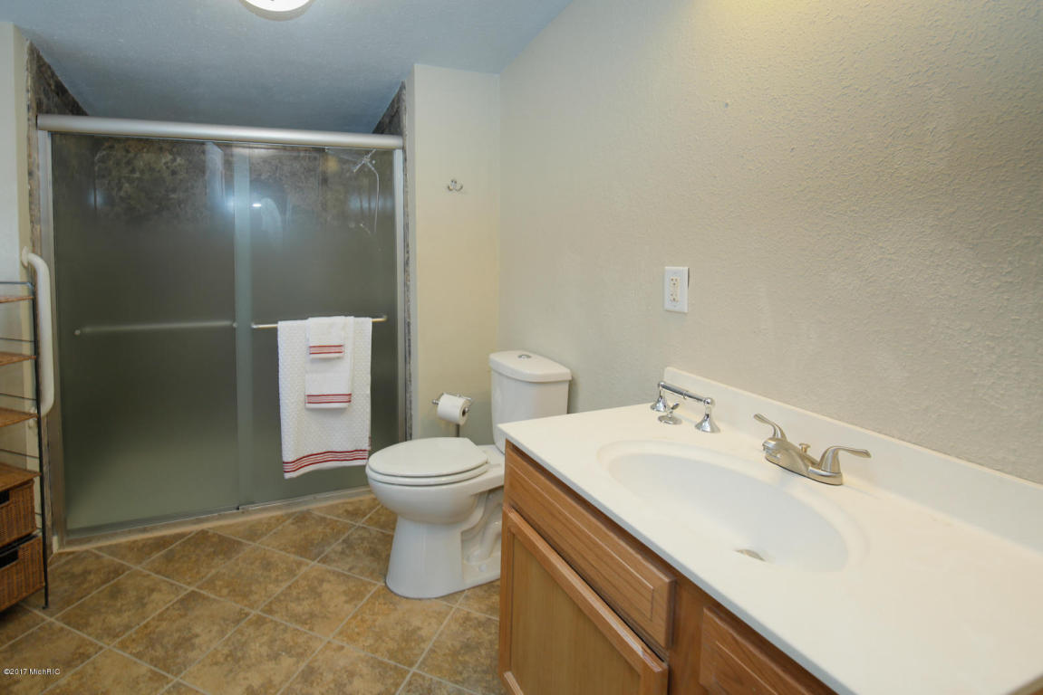 564 White Pigeon St, Constantine, MI 49042 photo 11