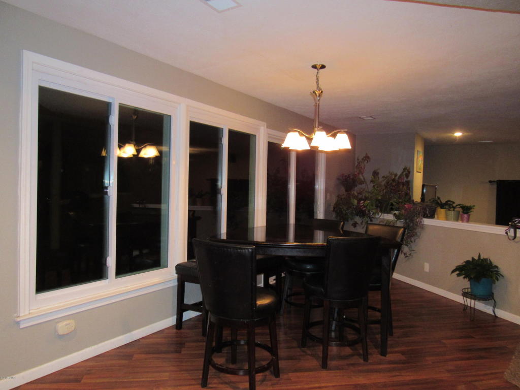 411 E River St, Whitehall, MI 49461 photo 5