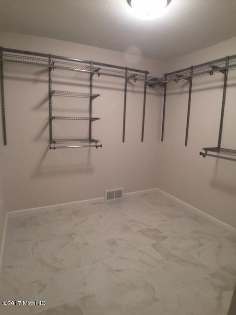 7806 O Ave E, Kalamazoo, MI 49048 photo 12