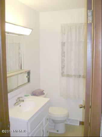 1327 Eagle St, Niles, MI 49120 photo 13