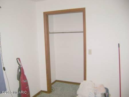 1327 Eagle St, Niles, MI 49120 photo 12