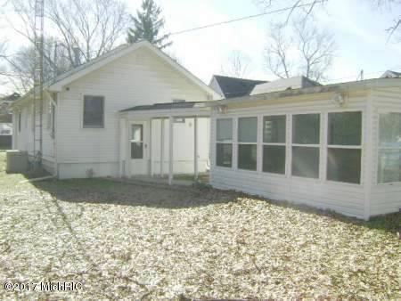 1327 Eagle St, Niles, MI 49120 photo 3