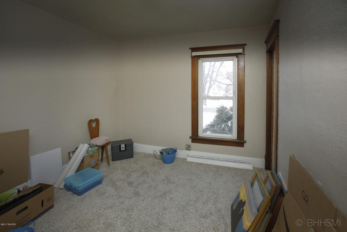 531 10th, Plainwell, MI 49080 photo 11