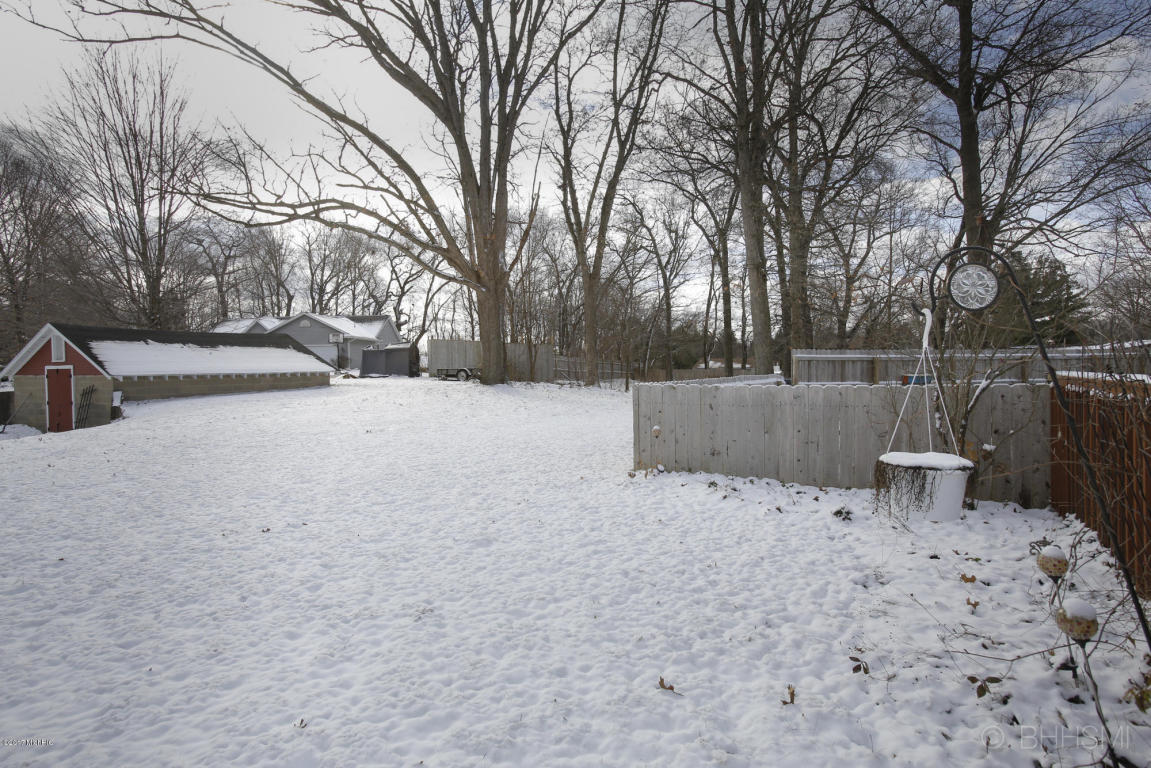 531 10th, Plainwell, MI 49080 photo 21