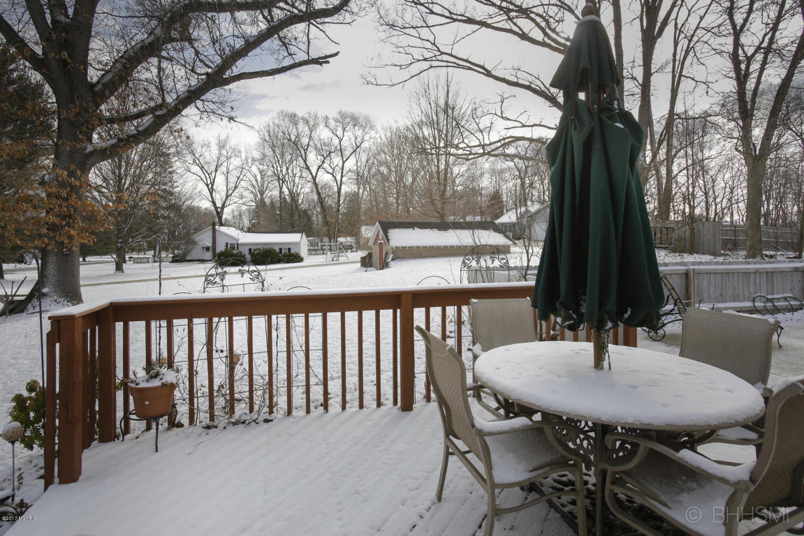 531 10th, Plainwell, MI 49080 photo 20