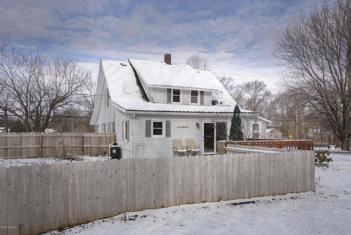 531 10th, Plainwell, MI 49080 photo 26