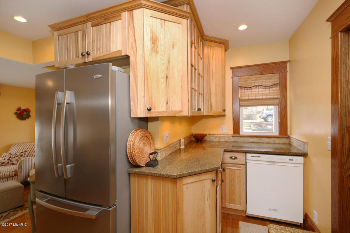 210 Wilson St, Belding, MI 48809 photo 13