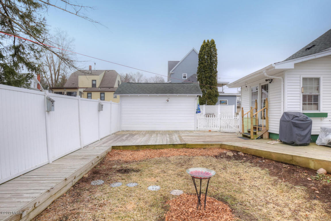 210 Wilson St, Belding, MI 48809 photo 26