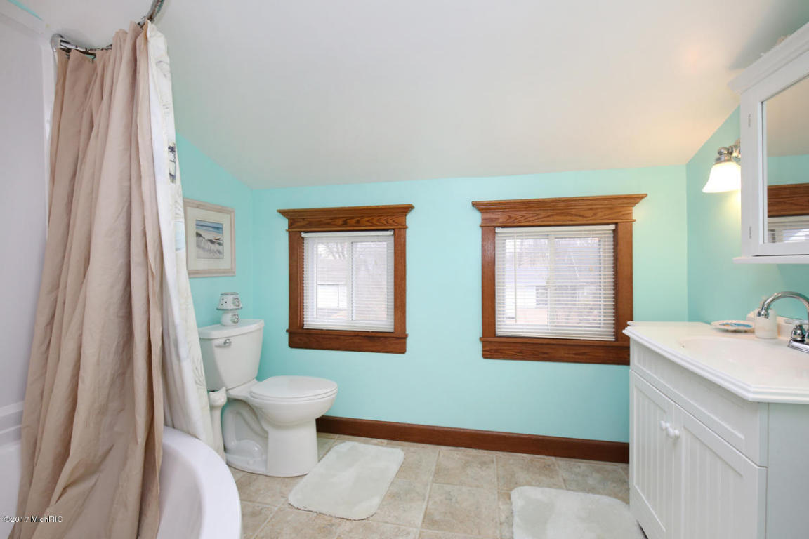 210 Wilson St, Belding, MI 48809 photo 21