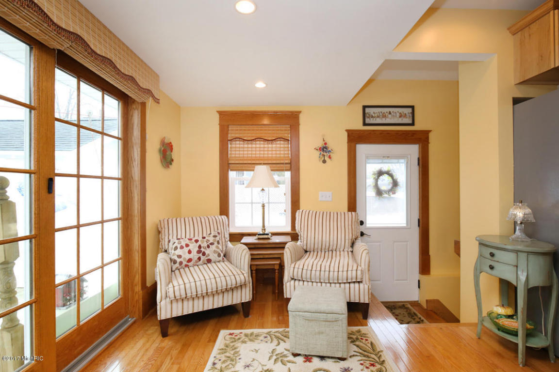 210 Wilson St, Belding, MI 48809 photo 16