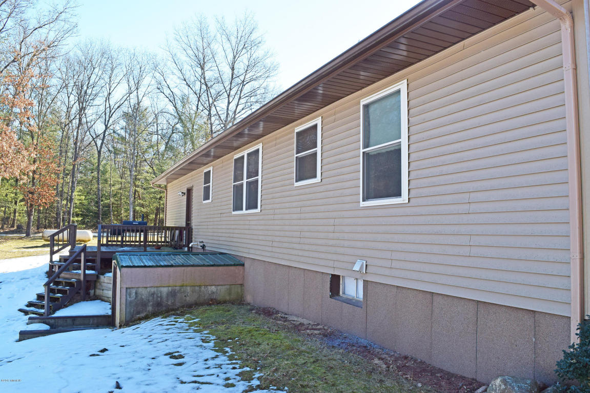 2691 E 40th, White Cloud, MI 49349 photo 10