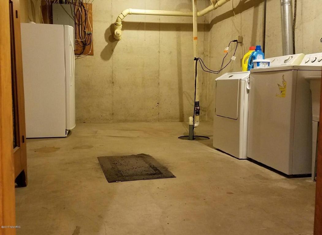 2691 E 40th, White Cloud, MI 49349 photo 13