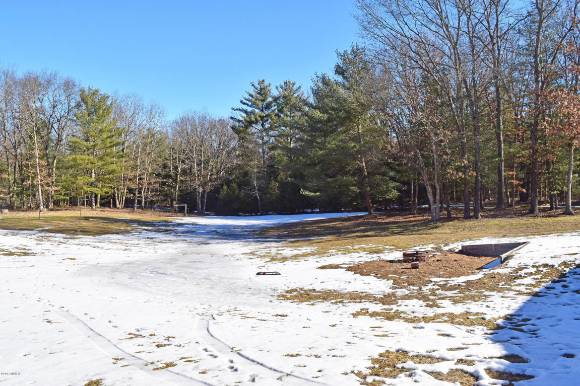 2691 E 40th, White Cloud, MI 49349 photo 12