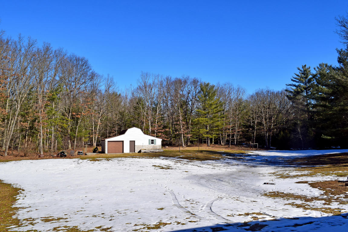 2691 E 40th, White Cloud, MI 49349 photo 11