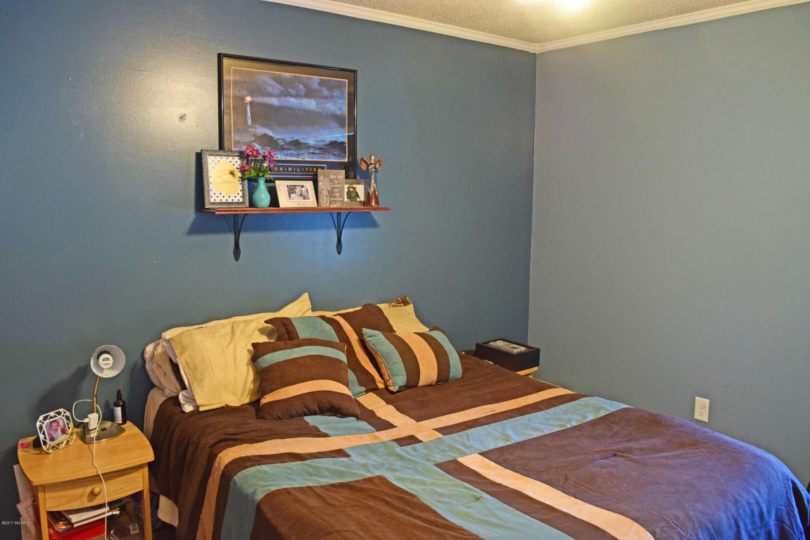 2691 E 40th, White Cloud, MI 49349 photo 8