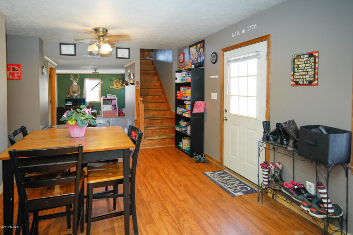 425 Mill St, Constantine, MI 49042 photo 7