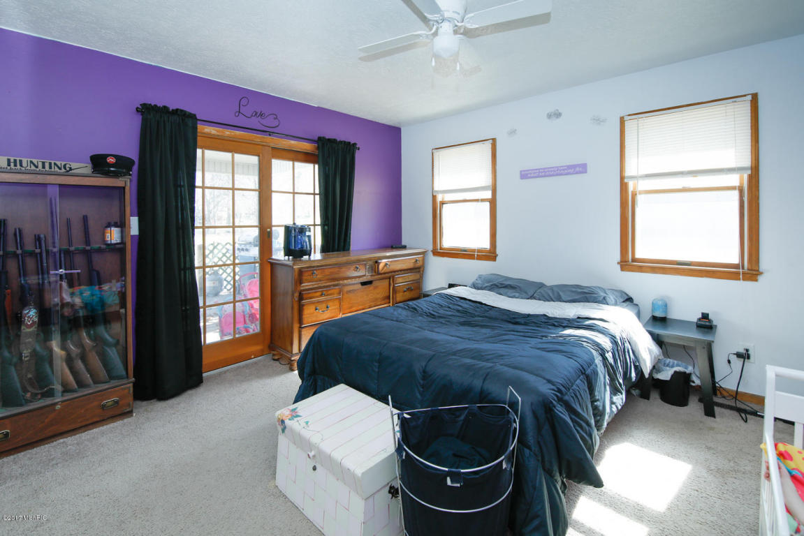 425 Mill St, Constantine, MI 49042 photo 10