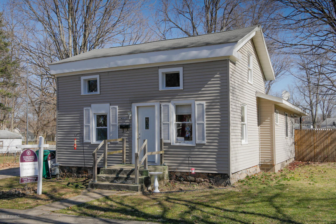 425 Mill St, Constantine, MI 49042 photo 1