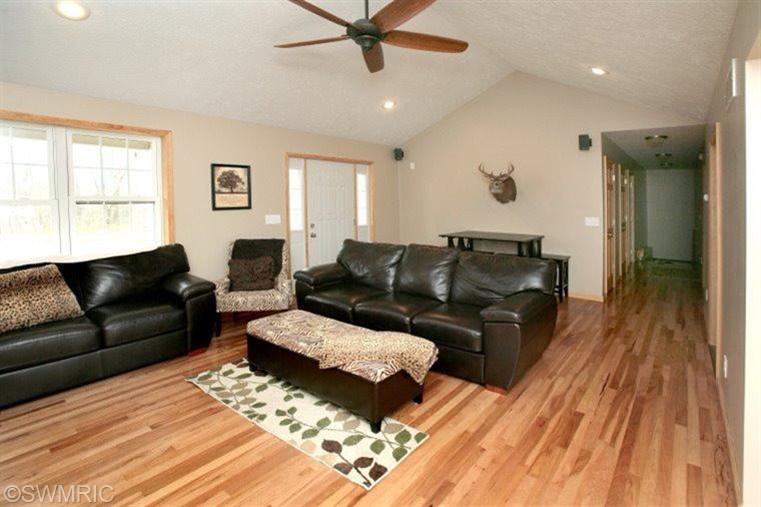 8795 S D Dr, Ceresco, MI 49033 photo 3