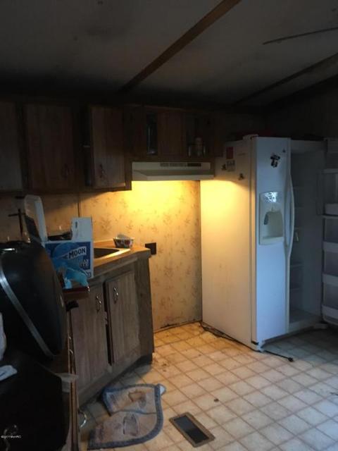 2470 E Garfield, Hesperia, MI 49421 photo 3