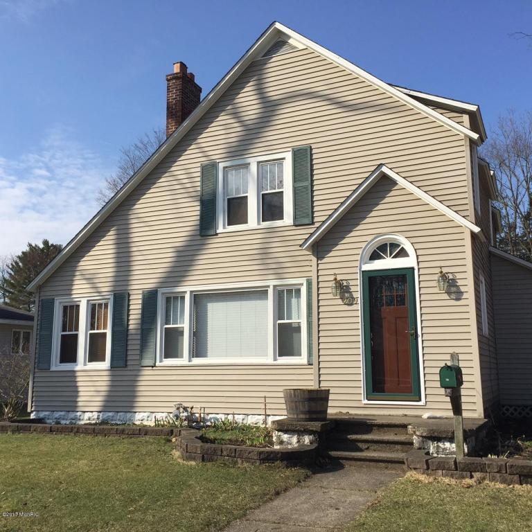 209 Gilkey St, Plainwell, MI 49080 photo 1