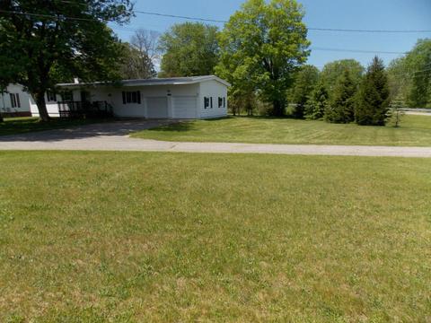9037 E M 20, Hesperia, MI 49421 photo 3
