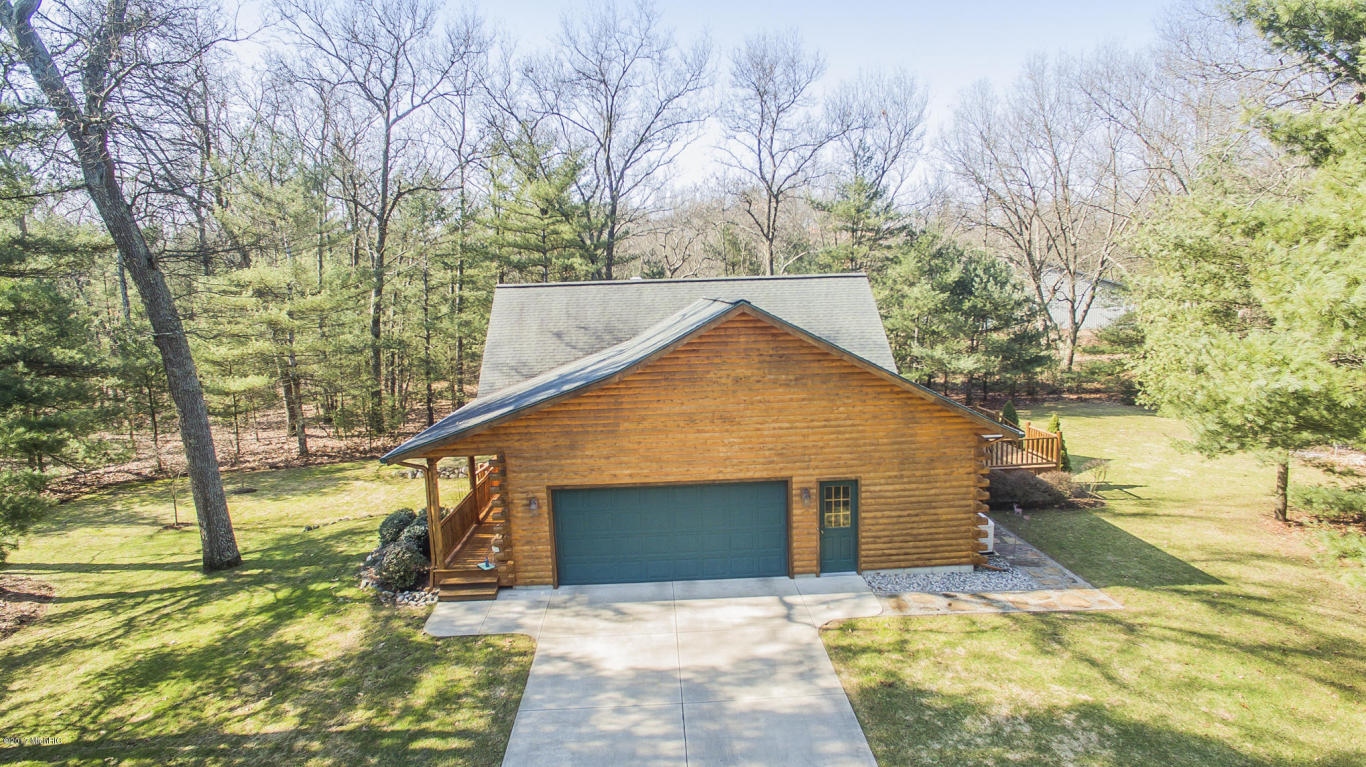 3086 Forestview Dr, Hamilton, MI 49419 photo 2