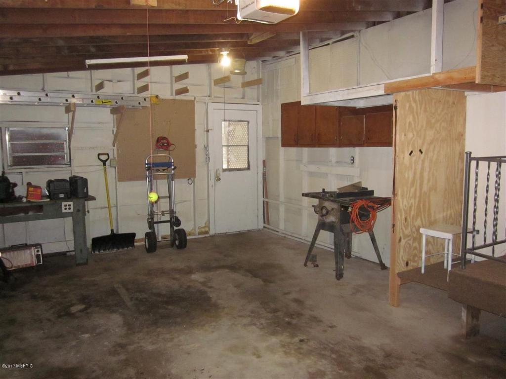 324 Union St, Plainwell, MI 49080 photo 32