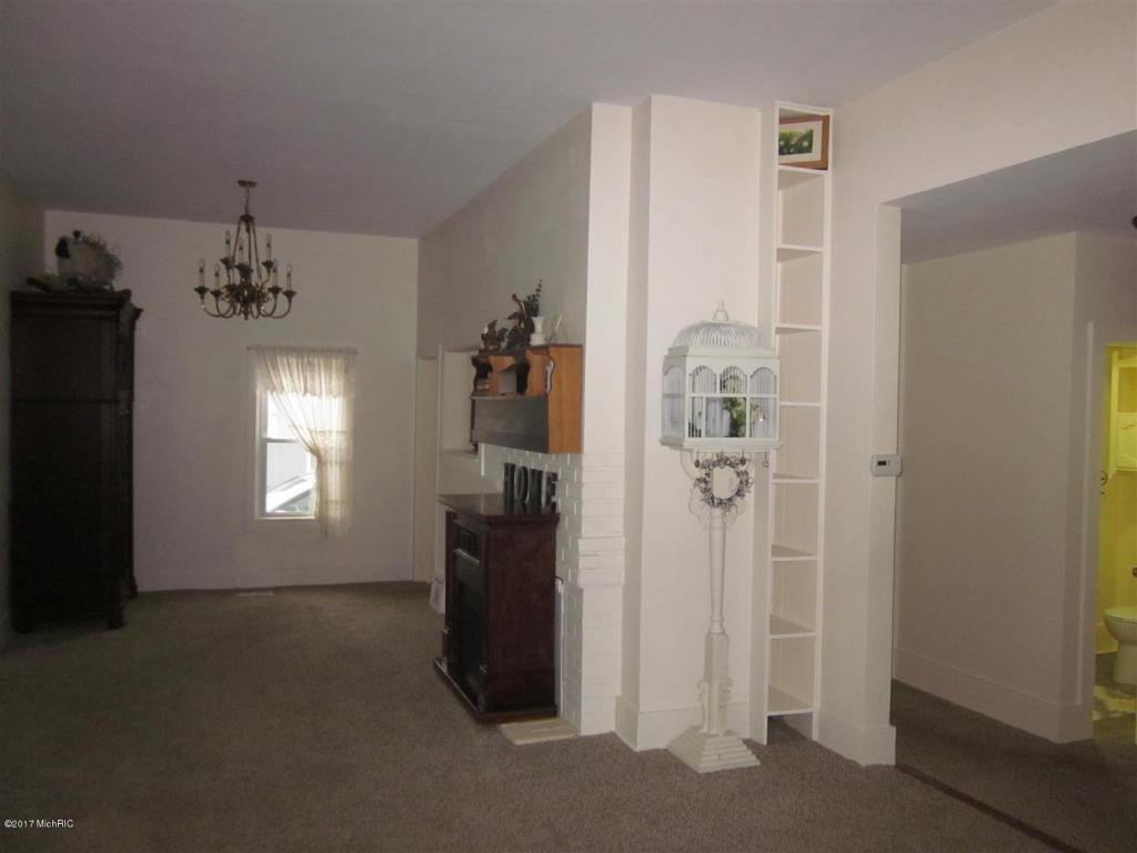 324 Union St, Plainwell, MI 49080 photo 11