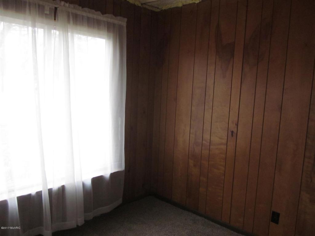324 Union St, Plainwell, MI 49080 photo 17
