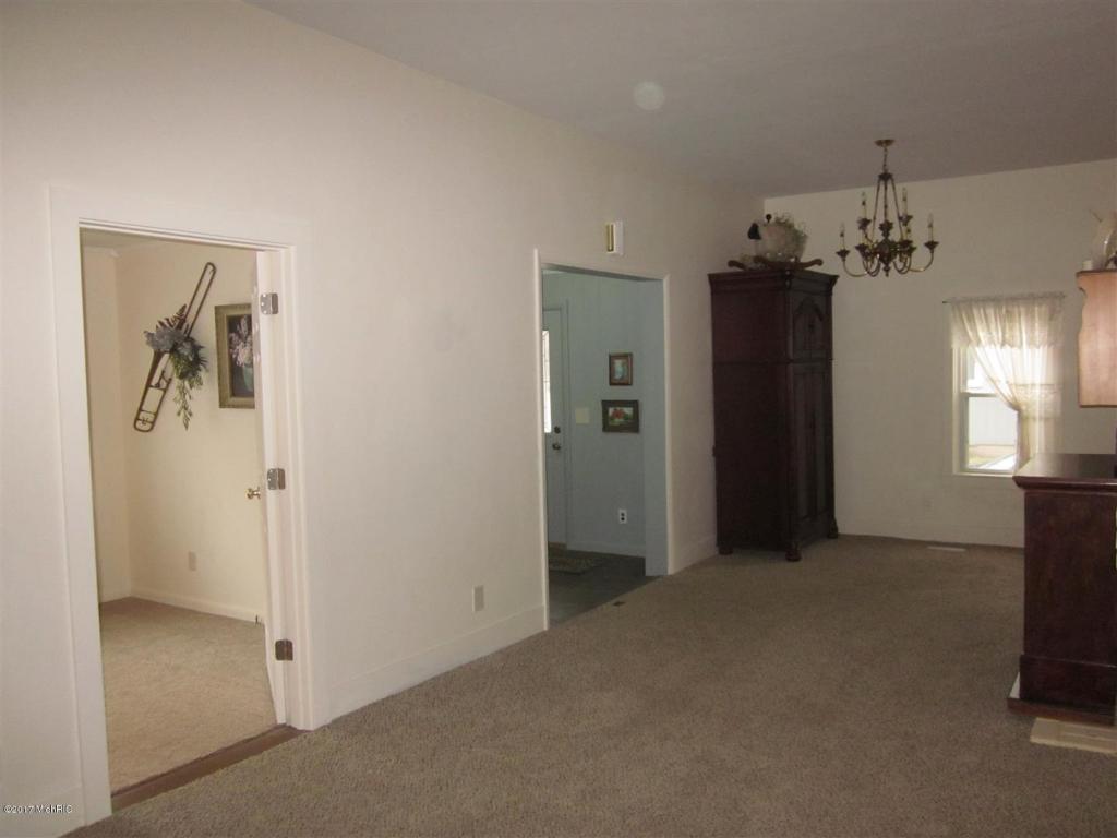 324 Union St, Plainwell, MI 49080 photo 12